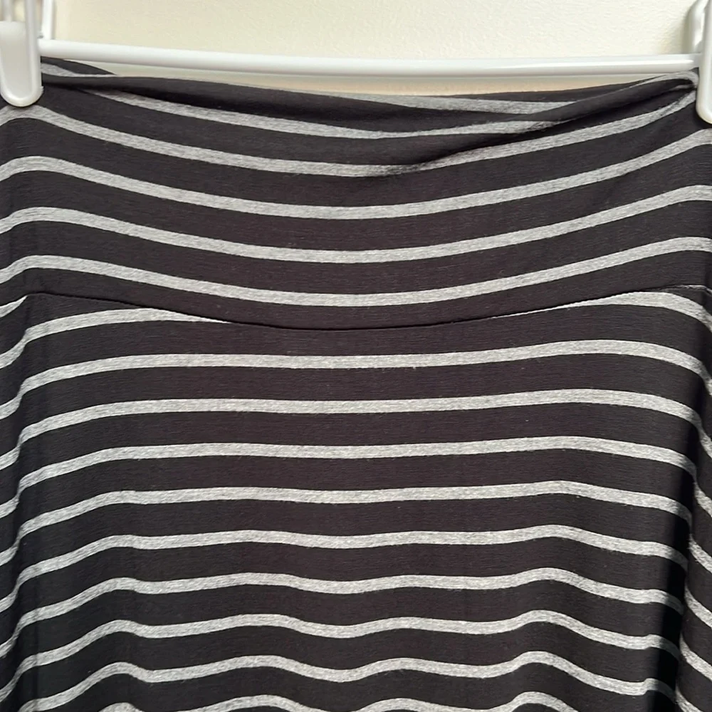 Leggings Queen Black and Gray Striped Maxi Skirt.  XL